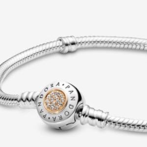 Best Seller - Pandora Moments Logo Bracelet